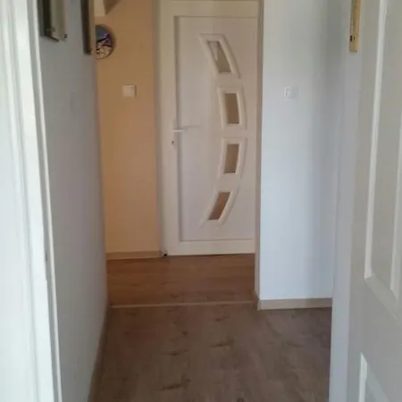 Apartament Li-do Vendeghaz