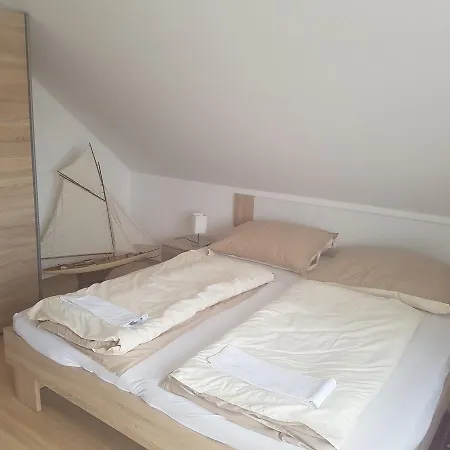Apartament Li-do Vendeghaz *