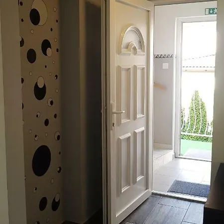 Li-do Vendeghaz Lejlighed Balatonfüred